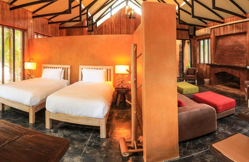 On Tai Hotel | Baanpong Lodge