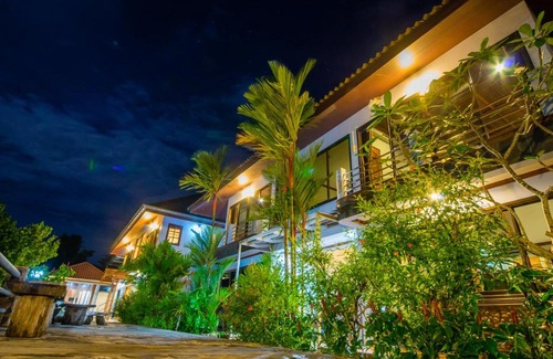 Bang Phra Hotel | BaanRimNam Resort Trat