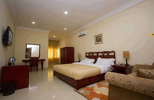 Kano Hotel | Babale Suites