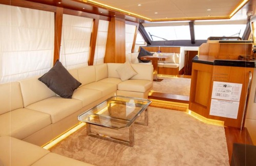 Dubai Marina Boat Rental | Babbar Yachts