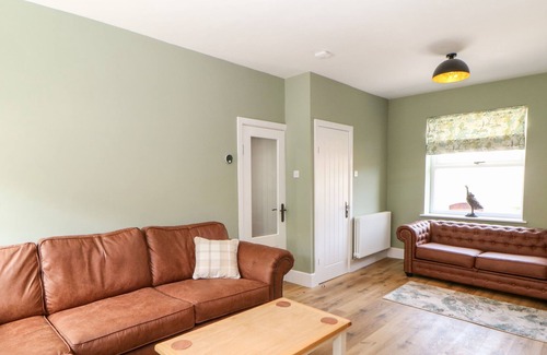 Stoney Middleton Cottage | BABBLING BROOK, family friendly, character holiday cottage in Calver