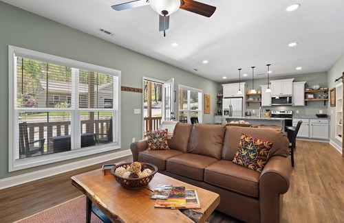 Sherwood Forest Cabin | Babbling Brook-New construction