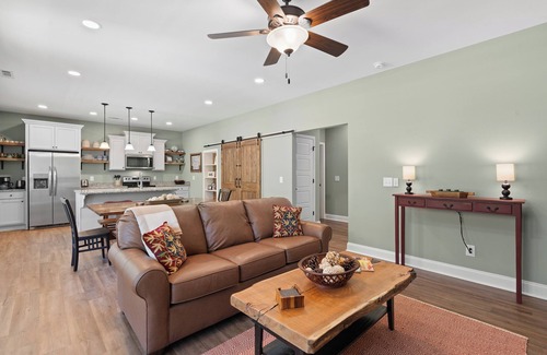 Sherwood Forest Cabin | Babbling Brook-New construction