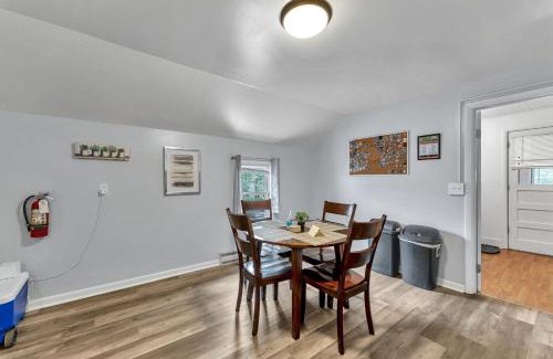 Oneonta Apartment | Babe Ruth Apt 2 All Star Baseball Rentals