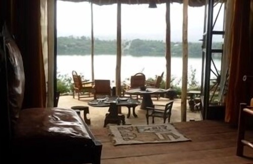 Debre Zeyit House | Babogaya Lake Viewpoint Lodge