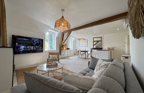 Villefranche-de-Rouergue Apartment | Babolène loft, Bohemian chic apartment.