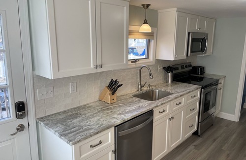 Amherst House | *~Baboosic Lake Waterfront Rental~*