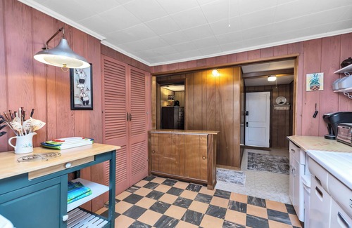 Amherst Cottage | Baboosic Lake - Wonderful Classic S. NH Vacation Cottage all to Yourself