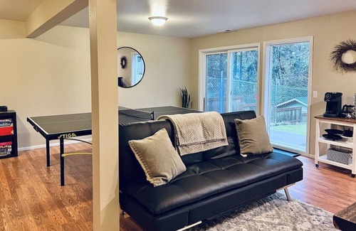 Corvallis Apartment | Baby Bella- with concierge laundry service