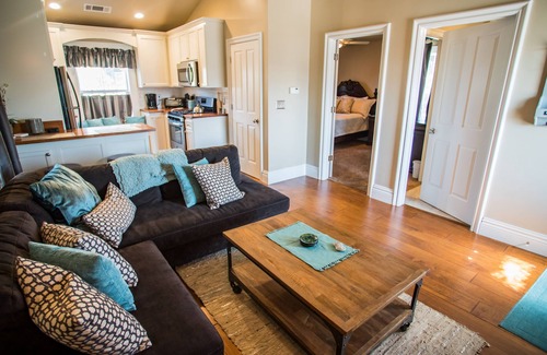 Paso Robles Apartment | Baby Bliss-All the Bliss you need, in downtown Paso Robles!
