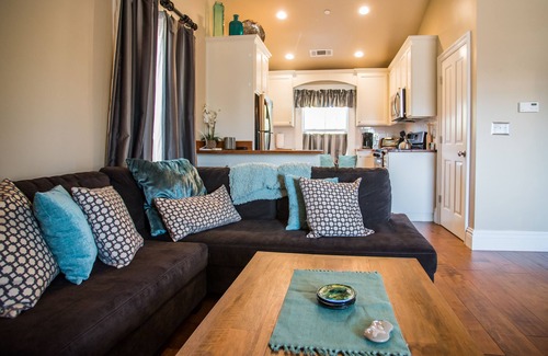 Paso Robles Apartment | Baby Bliss-All the Bliss you need, in downtown Paso Robles!