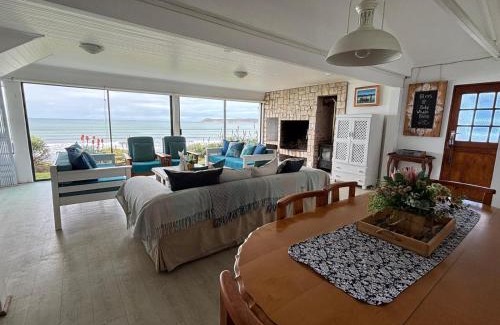 Witsand House | Baby Whale Bliss - Beachfront House