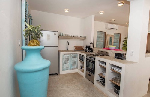 San Pedro House | Babylon Beach