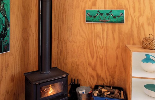 Marahau Cottage | Bach 7 by The Sea - Marahau Holiday Home