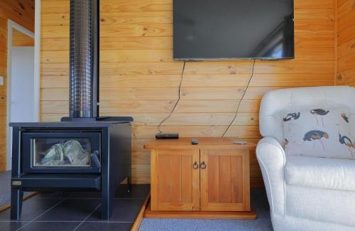 Te Anau House | Bach on Speight - Te Anau Holiday Home