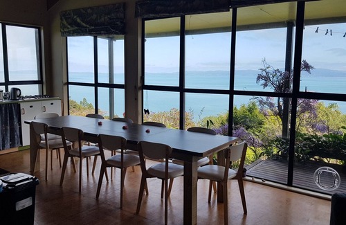 Waiomu Cabin | Bach with Stunning Sea Views in Conscious Community