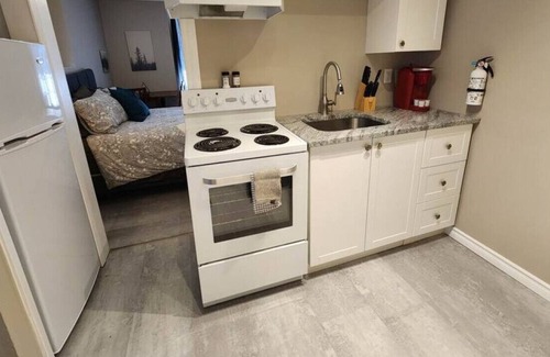Plantagenet Apartment | Bachelor Oasis w/ Free Parking & Nearby Hotspots!