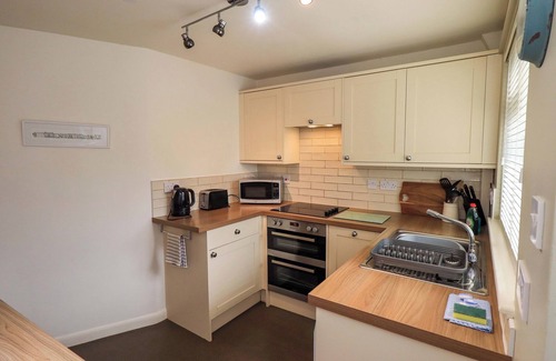 Kirkby Lonsdale Cottage | BACK COTTAGE, pet friendly, with open fire in Kirkby Lonsdale