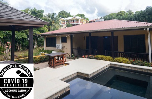 Balata Villa | Back on the market! Beautiful villa on a double lot with a pool and lush garden