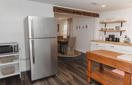 Darien House | Back to school DEAL! Downtown Darien