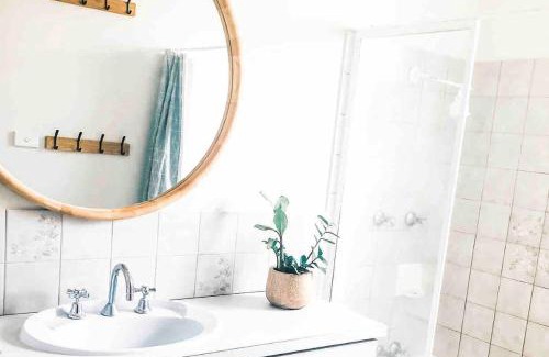 Mahomets Flats Apartment | BackersBeach Villa