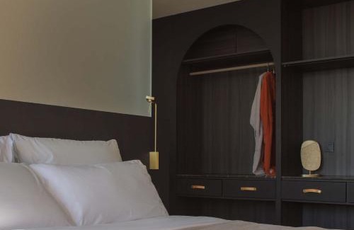 Xiangshan Hotel | Backlighting Village Hotel
