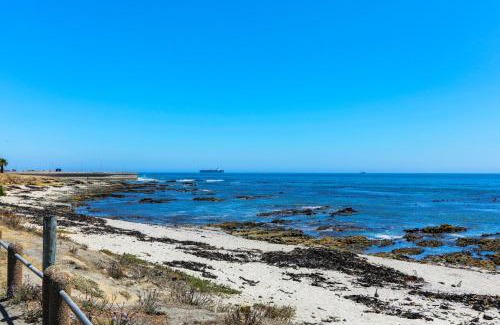 Mouille Point Apartment | Backup-Power Mouille Point Apartment