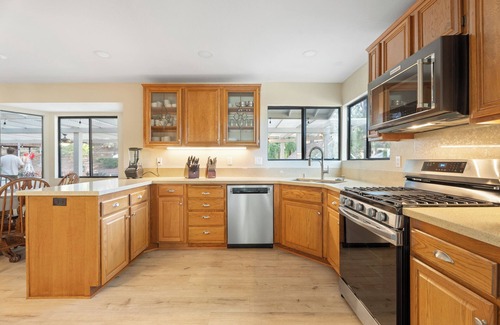 Lake Elsinore House | Backwoods Family and Friends Private Retreat