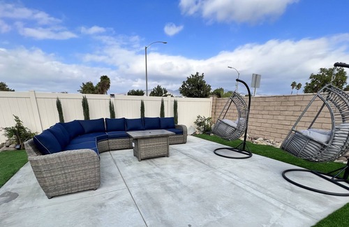 San Jacinto House | Backyard getaway. Look no further!