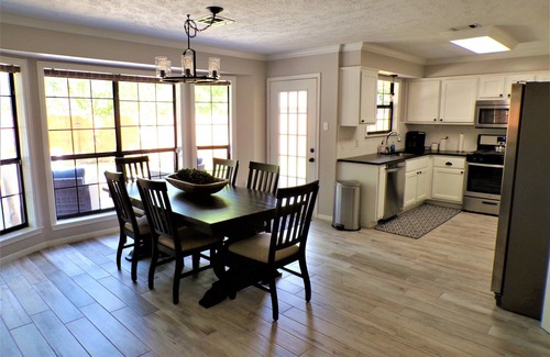 Glenhaven House | Backyard Oasis with Private Pool, SPA and Putting Green only 2 Miles from TAMU!