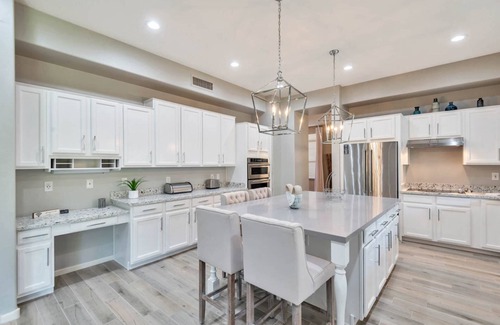 Arabian Views House | Backyard Oasis w/Private Heated Pool & TV, Pool Table, Arcade Game, Near Golf, Dining & Mayo Clinic