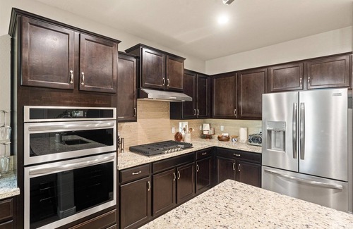 San Tan Valley House | Backyard Paradise w/Pool & Hot Tub : Spacious & Comfortable