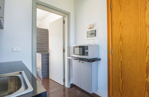 Thoum Apartment | Backyard Seaview 1 BR with 24/7 Electricity