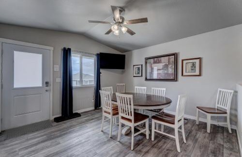 Rapid City House | Backyard View Of Black Hills, Game Room, 5 Br's