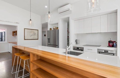 Tomakin House | Bada Bliss - walk to the beach