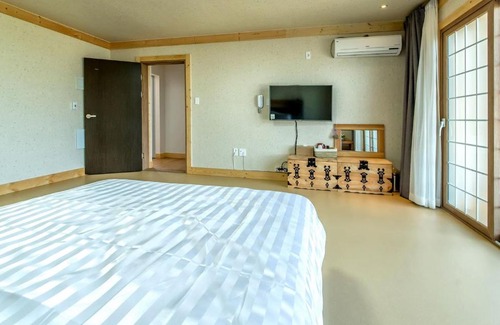 Pyoseon House | Bada Maru Pension