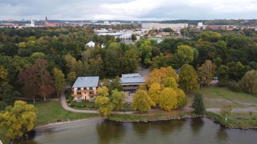 Neubrandenburg Hotel | Badehaus Hotel & Restaurant