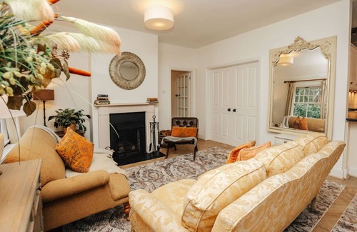 Henley-on-Thames House | Badgemore Cottage - From 250 Per Night