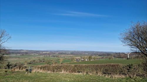Bathgate House | Badger's Sett