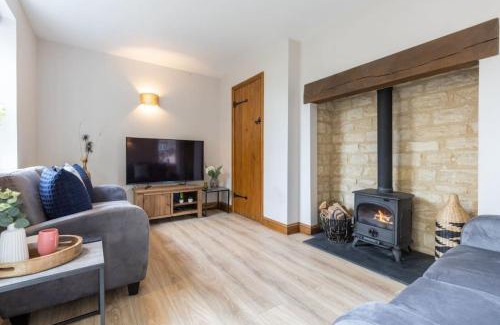 Cirencester House | Badgers Lodge MV37 Lakeside Spa Property