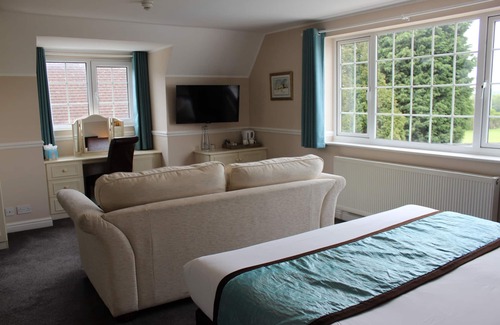 Barwell Hotel | Badgers Mount Hotel