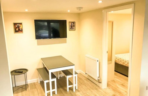 Blakeney Apartment | Badgers Sett 2 Bedroom sleeps 4, The New Inn Viney Hill, Forest of Dean