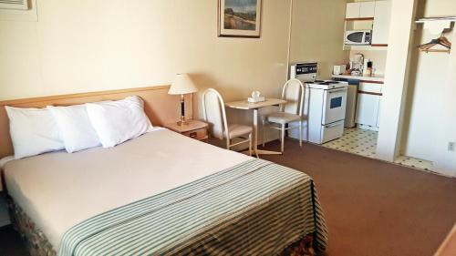 Drumheller Hotel | Badlands Motel