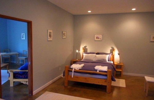 Okanagan-Similkameen Bed & Breakfast | Baergnaescht Bed & Breakfast