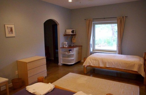 Okanagan-Similkameen Bed & Breakfast | Baergnaescht Bed & Breakfast