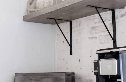 University House | Bagby Avenue Cottage