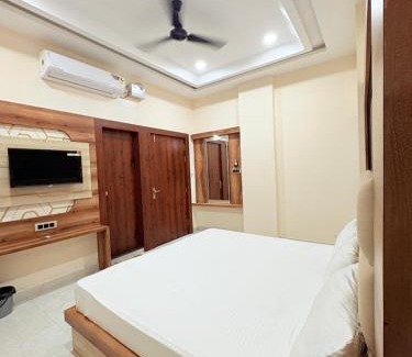 Khattalwada Hotel | Baglamukhi Hilton Hotel & Restaurant