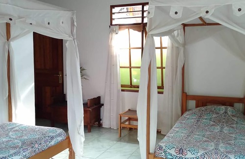 Tuk Tuk House | Bagus Bay Guest House