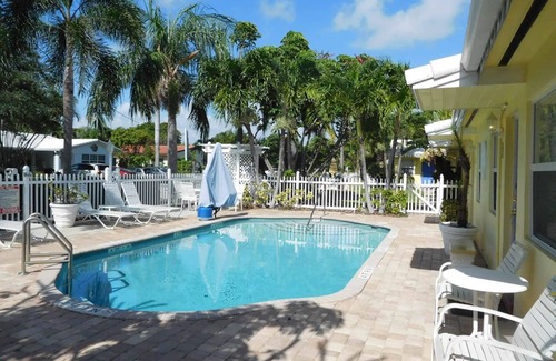 Santa Barbara Estates Apartment | Bahama Beach Club Pompano Unit #1 - Bimini