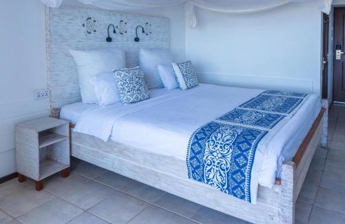 Mombasa Hotel | Bahari Beach Hotel